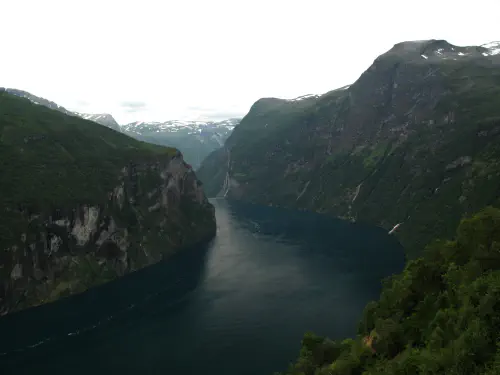 Croisières dans les fjords de Norvège au solstice d'été Croisières dans les fjords de Norvège au solstice d'été